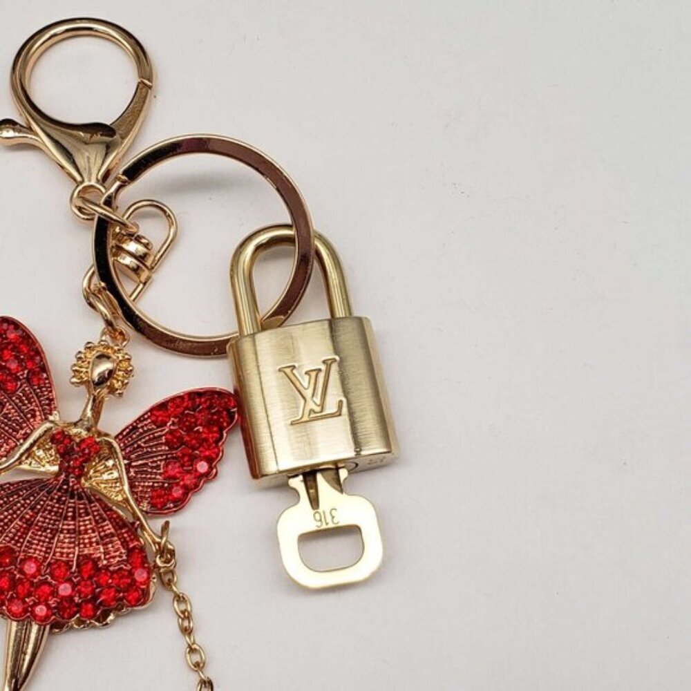 Louis Vuitton Authentic Gold Padlock 🔑 Key + Stylish Unbranded Fairy Bag Charm - Picture 6 of 8